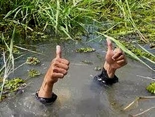 Meme template FLOODING THUMBS UP