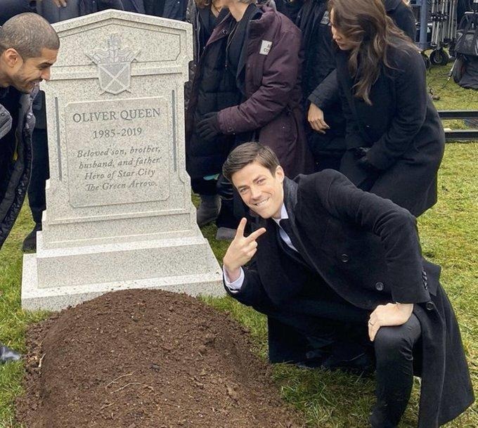 Meme template Funeral